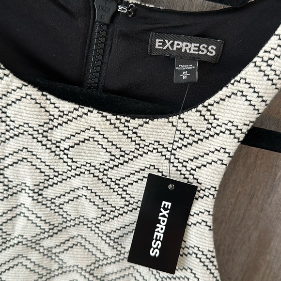 Express crop top - Picture 3 of 4
